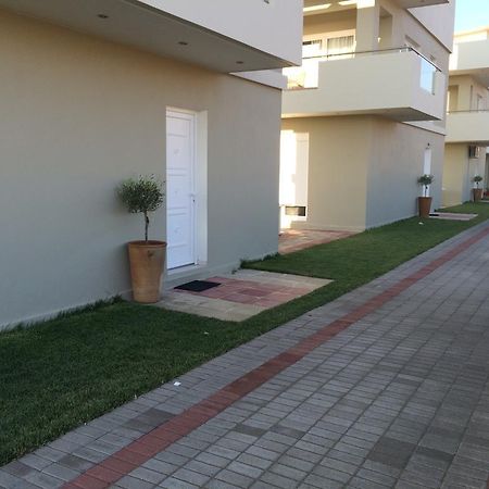 Holiday Luxury Villas Каламаки Экстерьер фото