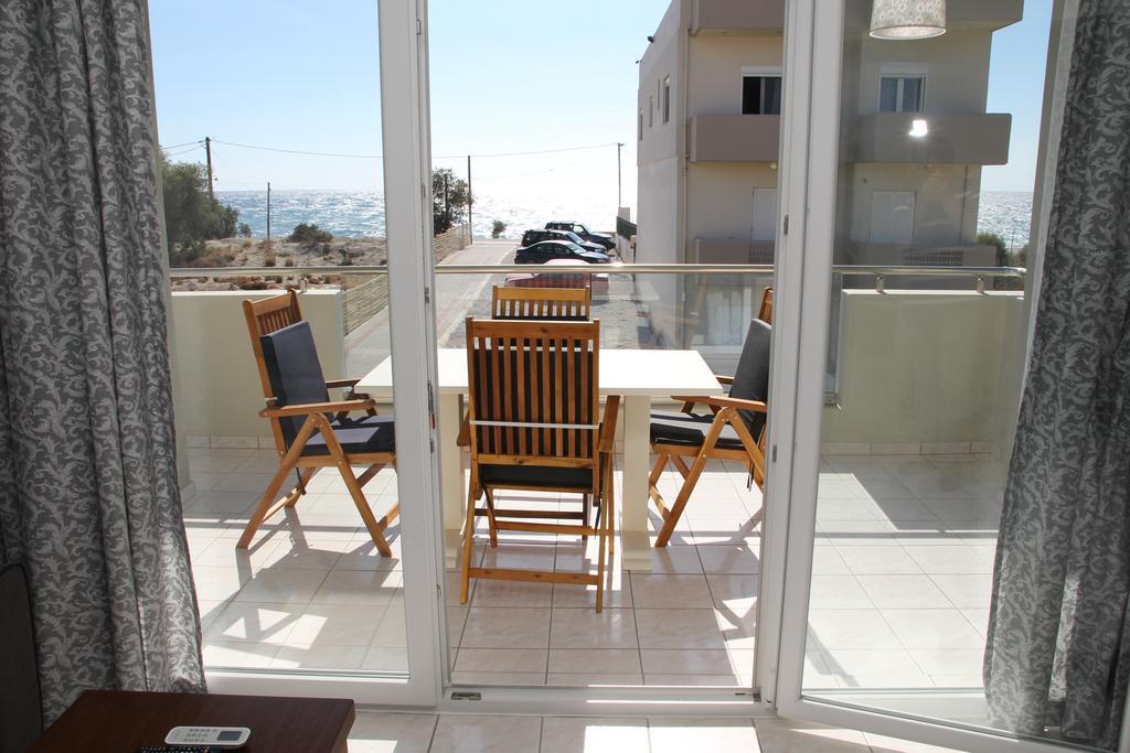 Holiday Luxury Villas Каламаки Экстерьер фото