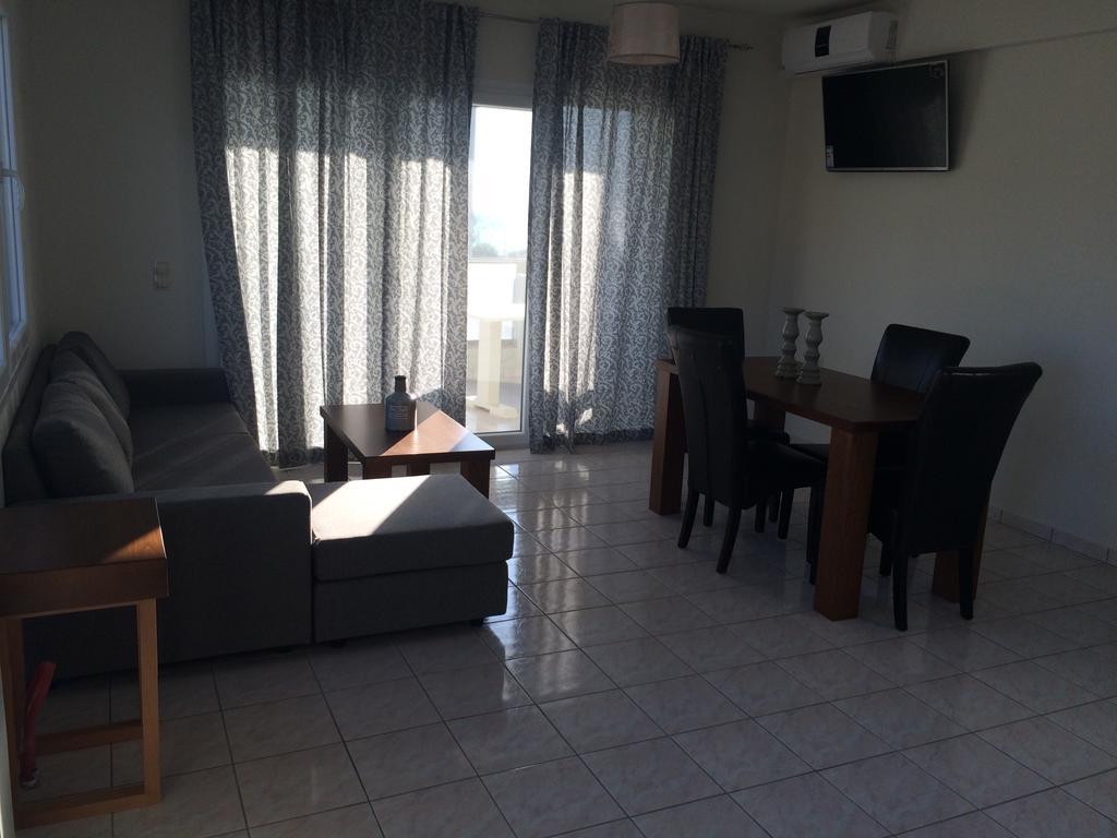 Holiday Luxury Villas Каламаки Экстерьер фото